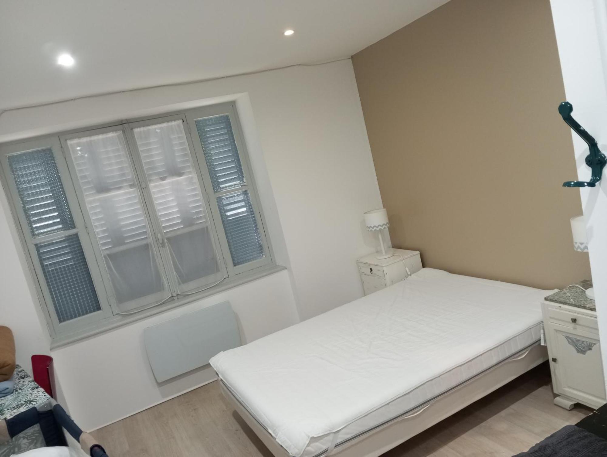 Appartement Village Medieval Saint-Germain-Laval  Экстерьер фото